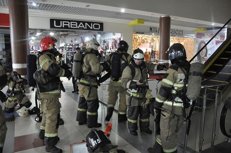 Спасатели провели масштабные учения в торговом центре Ростова-на-Дону