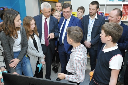 Детские "Кванториумы" открылись одновременно в Челябинске и Магнитогорске