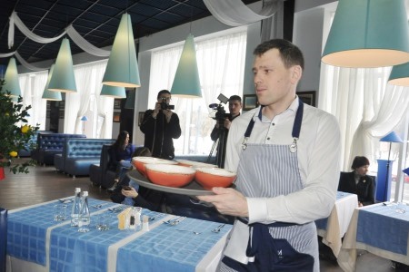 Шеф-повар Афона провел в Петербурге мастер-класс по приготовлению постной пищи по традициям греческой кухни