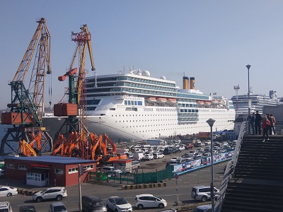 Два круизных лайнера впервые одновременно пришвартовались во Владивостоке