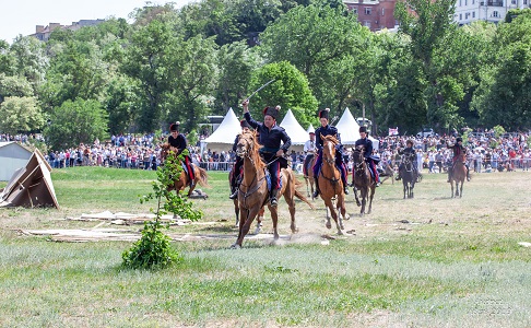 Международный фестиваль исторической реконструкции "Оборона Таганрога 1855 года" собрал в Ростовской области около 45 тыс. зрителей
