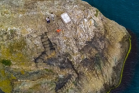 Мраморный крест восстановят спустя век на скале под Севастополем