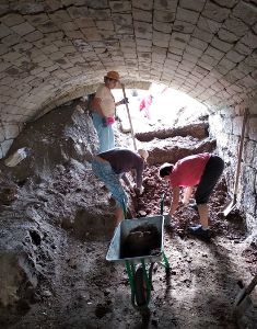 Расчистка подземного хода начата в крепости "Керчь"