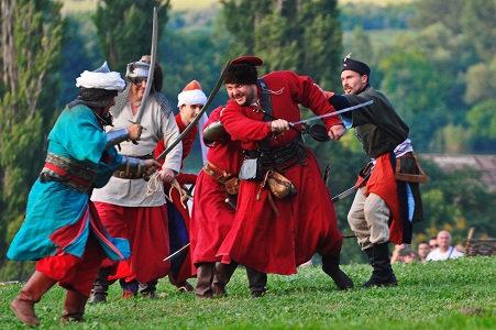 Более 200 военно-исторических реконструкторов стали участниками фестиваля "Осада Азова 1641 года"