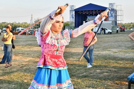 Более пяти тысяч участников собрал фестиваль "Калининское лето" в Ростовской области