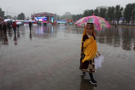 День государственности Кабардино-Балкарии отпраздновали под дождем