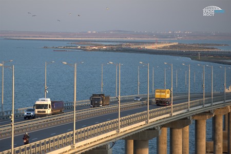 Крымский мост за год сэкономил транспортникам более 14 млрд рублей