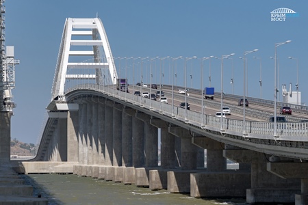 Крымский мост за год сэкономил транспортникам более 14 млрд рублей