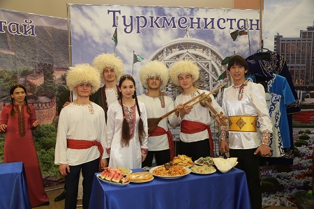 Представители 20 стран стали участниками фестиваля культур в Екатеринбурге