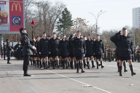 Парад в честь Дня сотрудников органов внутренних дел РФ в третий раз прошел в Ростове-на-Дону