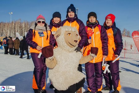 Более восьмидесяти волонтеров приняли участие в этапе Кубка мира по сноуборду под Магнитогорском