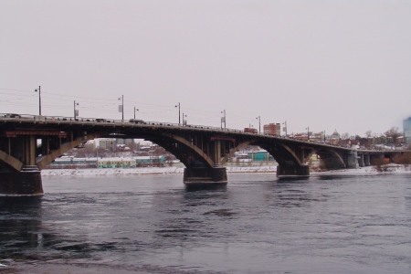 Ученые Томского государственного архитектурно-строительного университета обследовали мост-памятник Ленину через Ангару