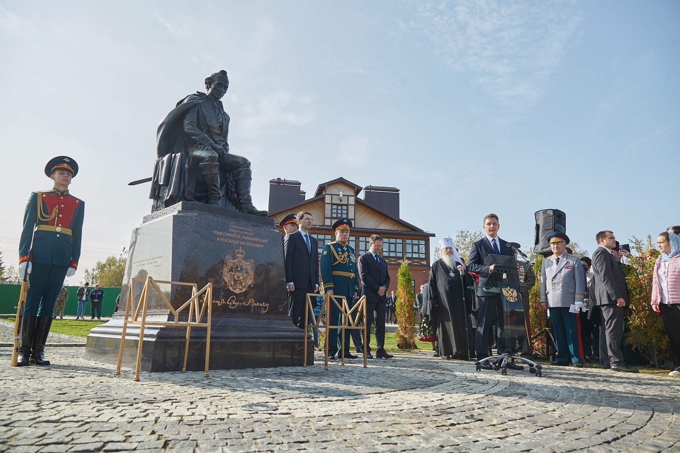 Памятник полководцу Суворову открыли во Владимирской области