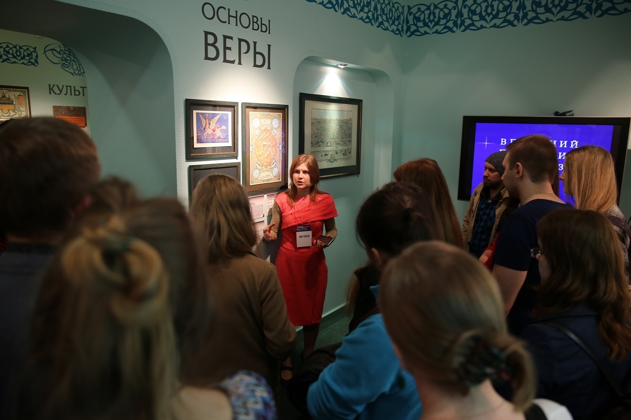 Петербургский Музей истории религии провел последние пешеходные экскурсии в этом сезоне