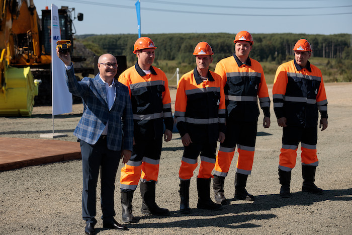 Посвященное Дню шахтера шоу прошло на угольном разрезе в Кузбассе