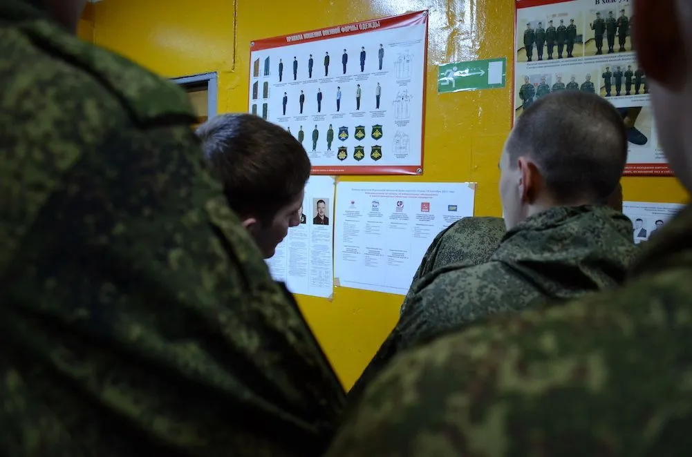 Досрочное голосование проходит в труднодоступных военчастях и на маяках в Заполярье