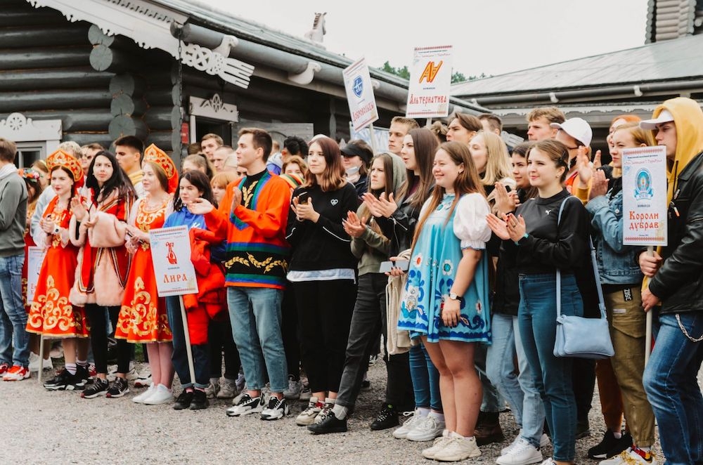 Десять студенческих команд собрал межвузовский фестиваль "Русь заповедная-7" в Белгородской области