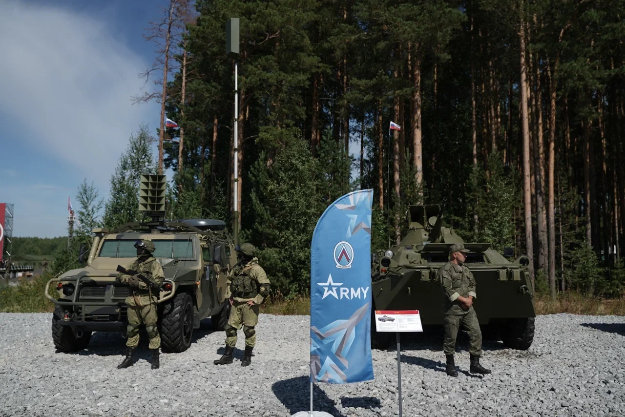 Более 90 образцов военной техники и "Партизанскую деревню" могут увидеть гости форума "Армия-2022" в Екатеринбурге
