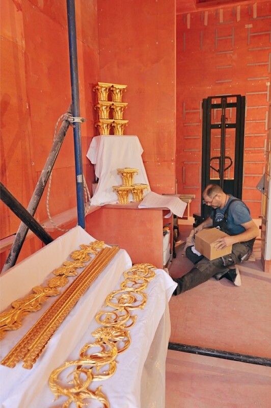 Мастера из Поднебесной изготовят сотни лаковых миниатюр для воссоздаваемого Китайского зала Екатерининского дворца в Царском Селе