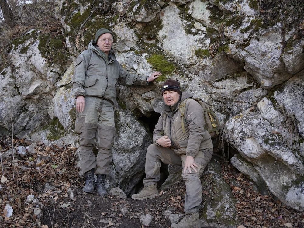 Спелеологи обнаружили в Приморье пещеру с древним захоронением
