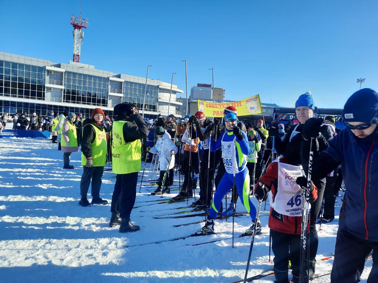 Рекордное число участников вышло в этом году на "Лыжню России" в Челябинской области, заявляют в областном Минспорте