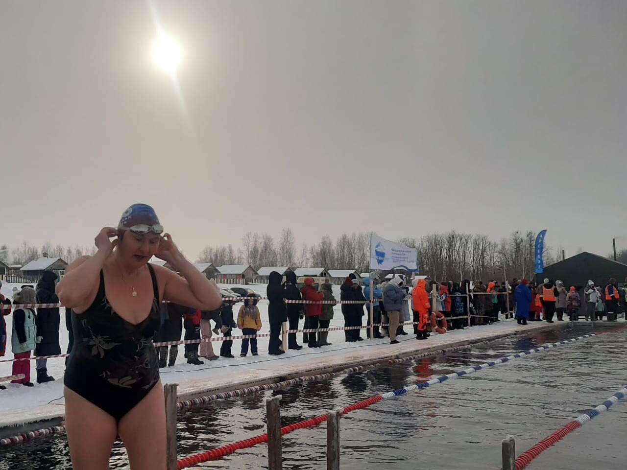 Более 70 спортсменов приняли участие в заплывах в крещенские морозы в Хабаровском крае