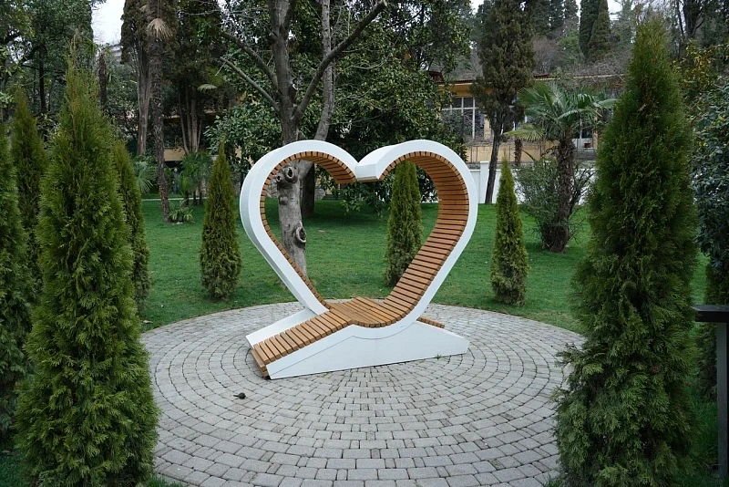 Сквер влюбленных появился в Сочи. © Фото: пресс-служба администрации Сочи
