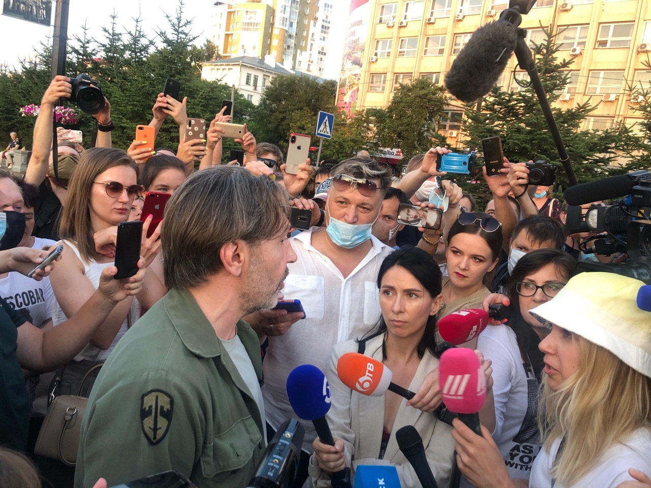 Несанкционированное шествие в поддержку Фургала проходит в Хабаровске