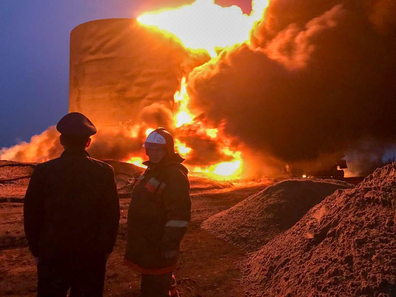Пожар на нефтехранилище в Саскылахе не скажется на жизнедеятельности поселка - власти Якутии