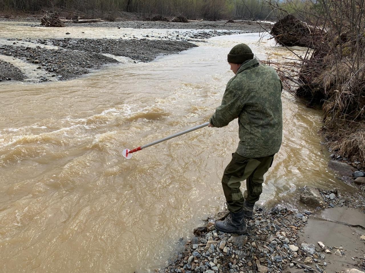 Повторное загрязнение реки выявлено в районе золотодобычи в Приамурье