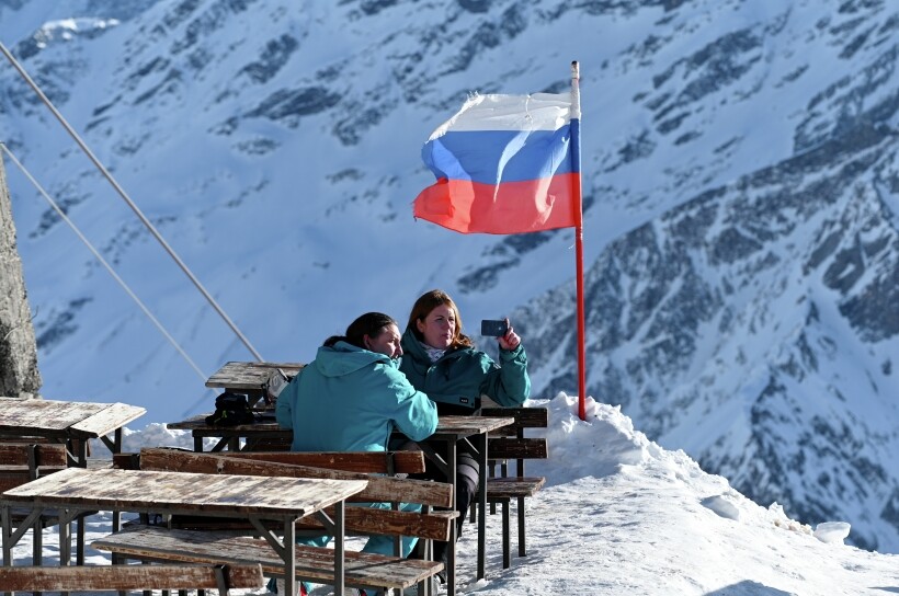 На Эльбрусе горнолыжный сезон длится почти полгода. Фото
