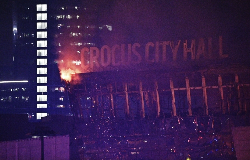 Фото. Крыша над зрительным залом "Крокус Сити Холла" рухнула. 