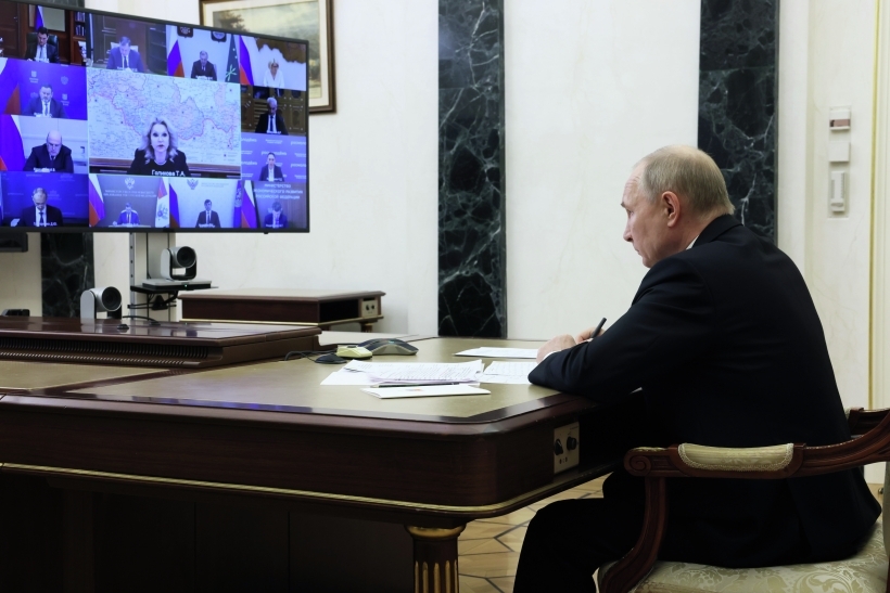 Президент РФ Владимир Путин поручил создать спецкомиссию для оказания помощи в пострадавших от паводка регионах. Фото