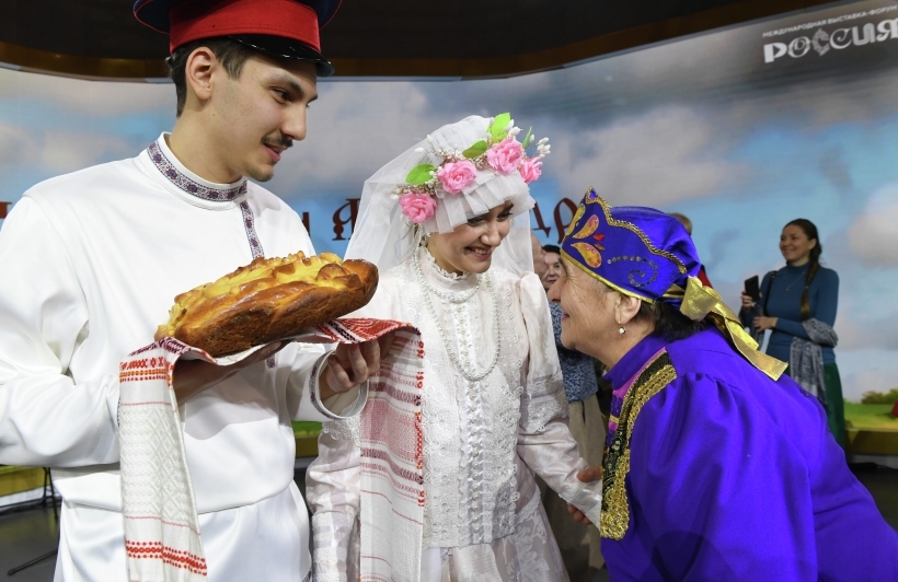 Утверждение, что казаки не брали в жены русских девушек, — миф. Фото