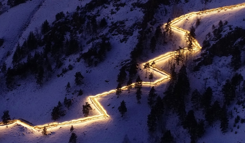 Лестница на Торгашинский хребет вошла в Книгу рекордов России как самая длинная в стране. Фото