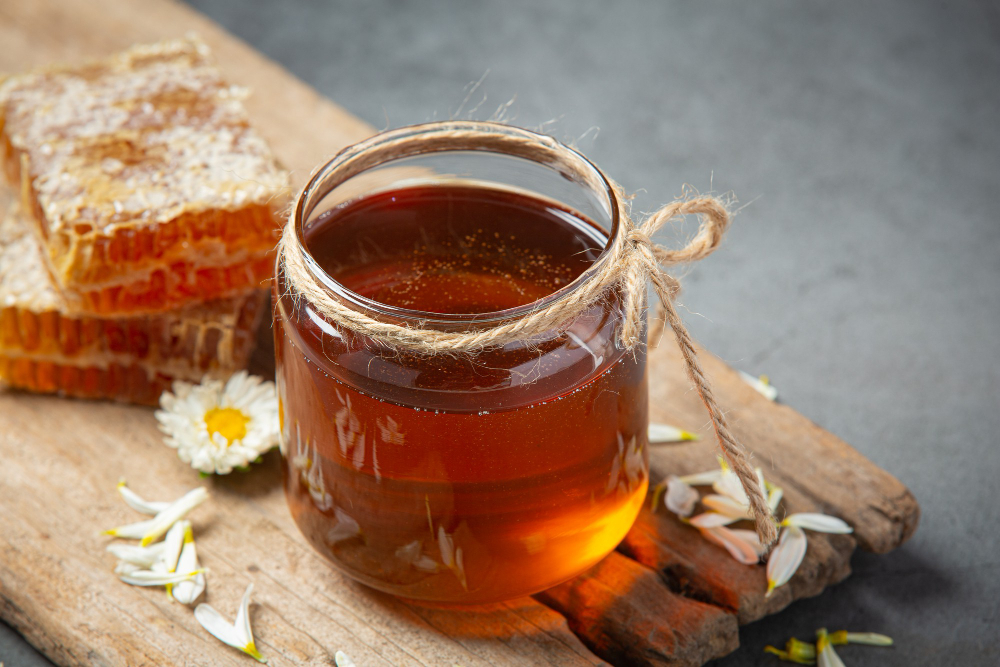 Мед считается кошерным продуктом. Фото