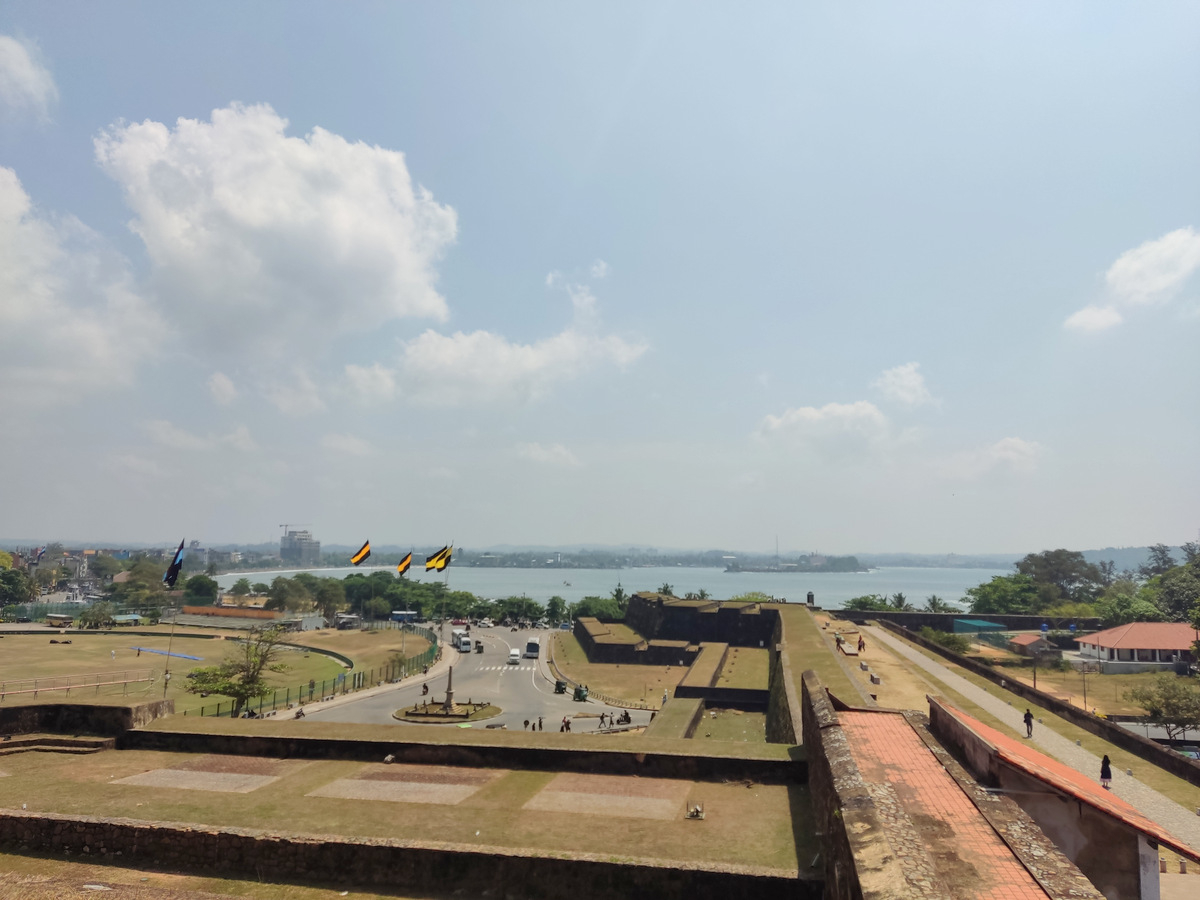 Фото. Город Галле называют самым европейским на Шри-Ланке благодаря форту, включенному в список Всемирного культурного наследия ЮНЕСКО