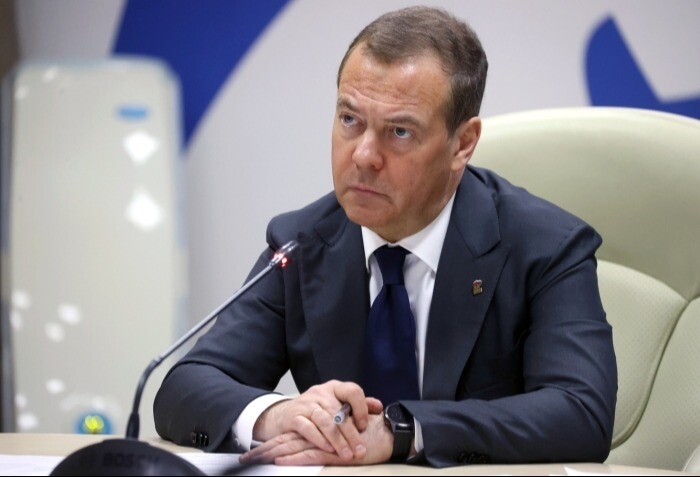 Зампред Совбеза РФ Дмитрий Медведев полагает, что Россия могла бы дать асимметричный ответ на американский закон о конфискации российских активов. Фото