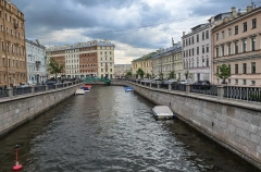 Количество гидов в Санкт-Петербурге сократилось за пять лет в 1,5 раза