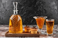 Ликер: интересные факты о напитке, как правильно пить и чем закусывать