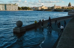 Власти обещают устранить последствия шторма в Петербурге до конца недели