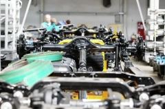 УАЗ запускает роботизированную линию для производства кузовных деталей - власти