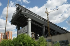 Опора сносимого комплекса "СнежКом" в Красногорске упала на проезжую часть