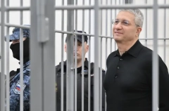 Суд частично обратил в доход государства имущество экс-замглавы Минобороны РФ Иванова на сумму более 1,2 млрд руб