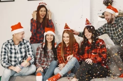 Лучшие новогодние игры для взрослых и детей: как развлечь гостей