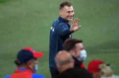 Главным тренером ФК "Урал" стал Василий Березуцкий