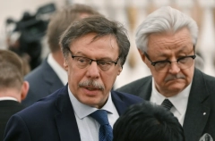 Барщевский заявил, что покидает должность представителя правительства в КС РФ