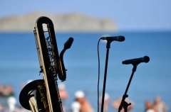 Топ лучших русских и иностранных песен 2025 года. Выбор редакции