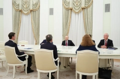 Уиткофф и Кушнер обсудят с Путиным украинское урегулирование и замороженные активы