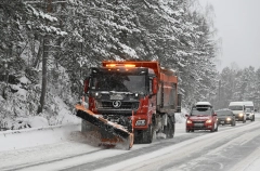 Десять снегоуборочных машин доставлено на Камчатку из других регионов - Трутнев